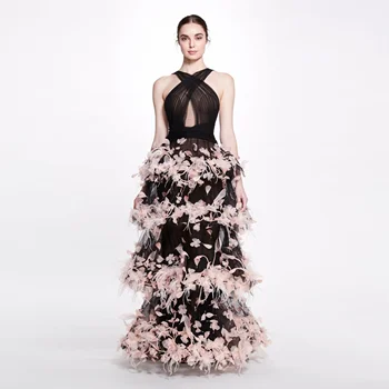 Nádherný Dubaj Kvetinový Prom Šaty Perie Vrstvený Black Vidieť Skrz Tylu 3D Kvetinová Víla Svieži Maxi Prom Šaty na Zákazku